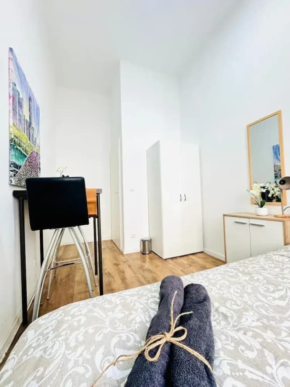 5BR Apt 10min to Matzleinsdorfer - photo 2