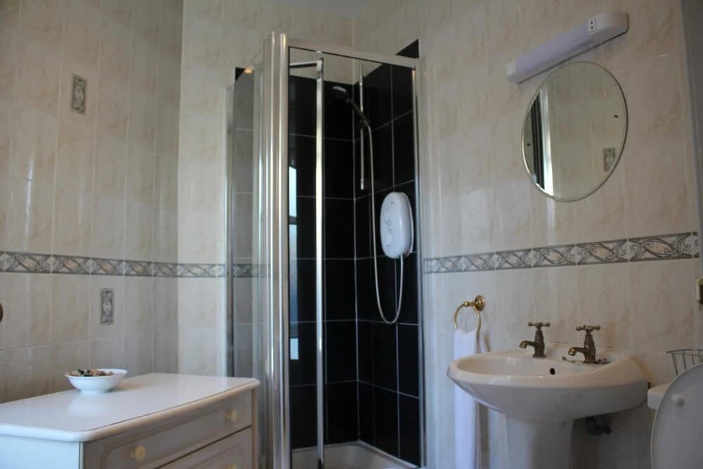 Ardmillan Hotel - photo 7