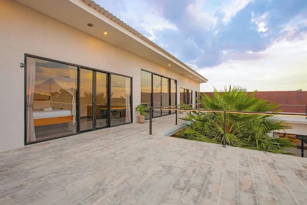 Villa MJ Modern 4BR with Pool & Rooftop - photo 37