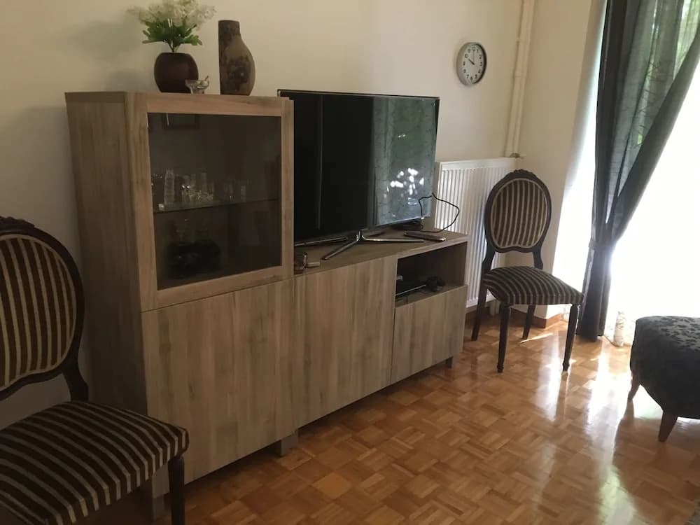 Panormou Central Apartment - photo 8