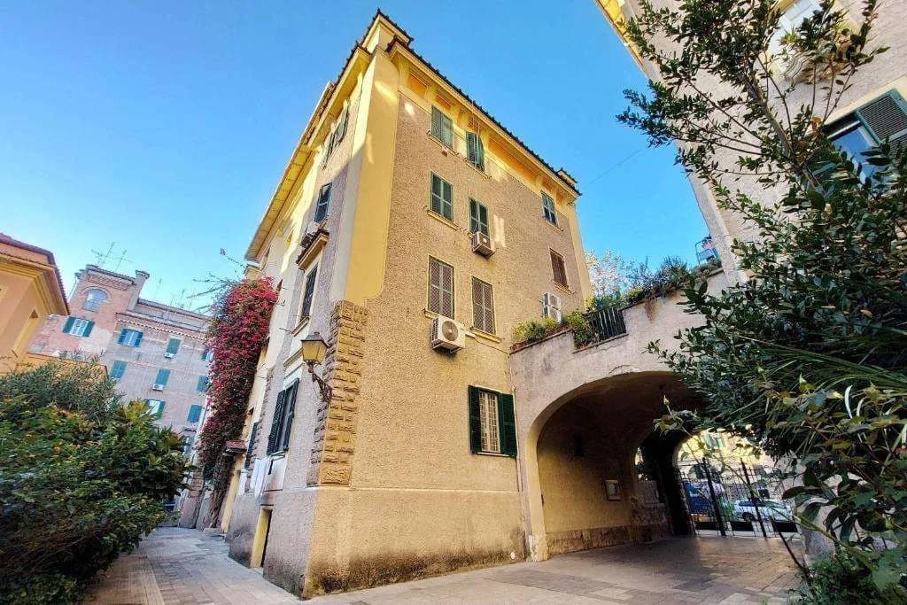 Brand new Vatican flat with terrace - photo 1