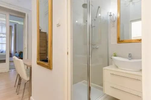 Bella DeLux Apartment - photo 9