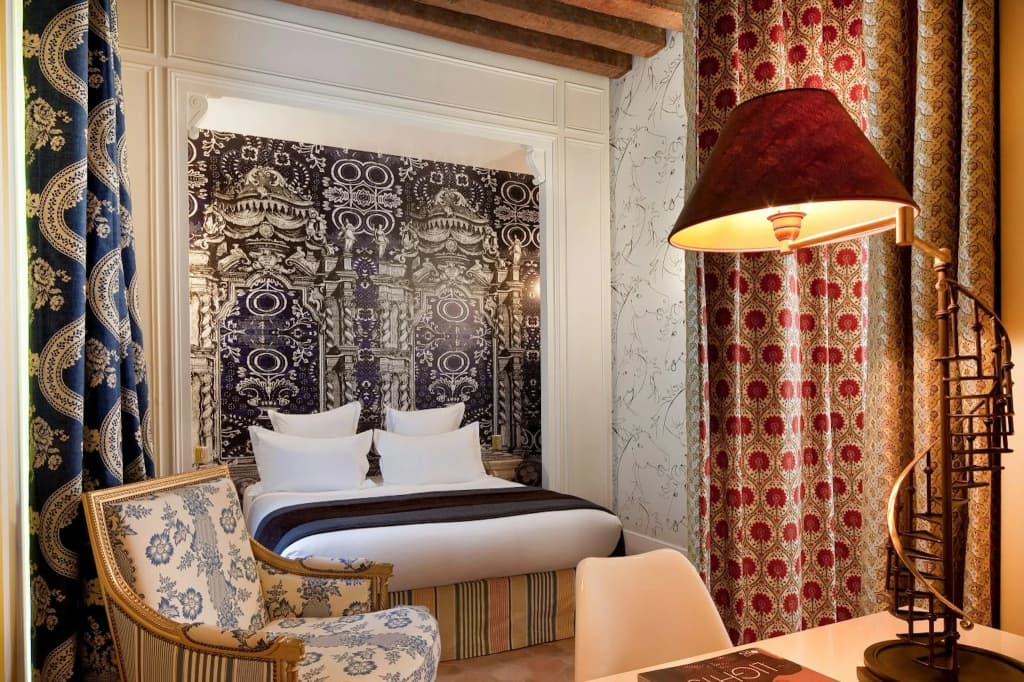 Hôtel du Petit Moulin, Haute Couture hotel by Lacroix - photo 28