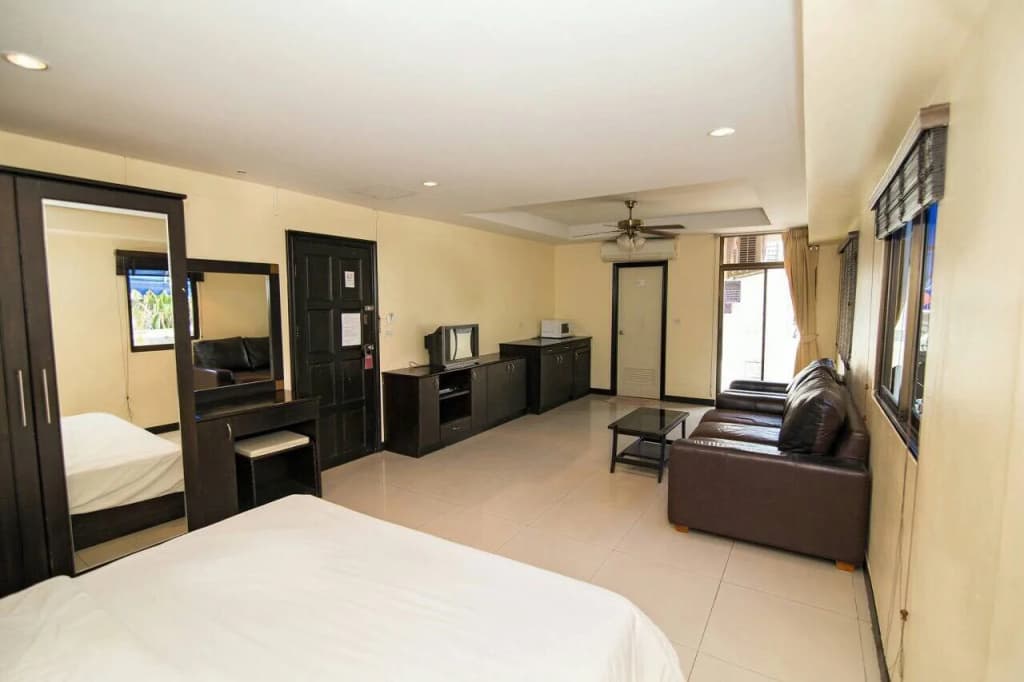 Climax Hotel - photo 2