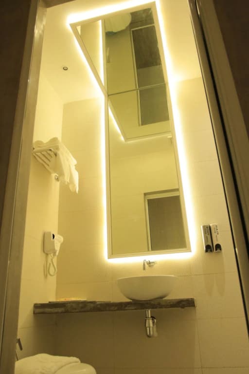Just In Hotel - photo 8