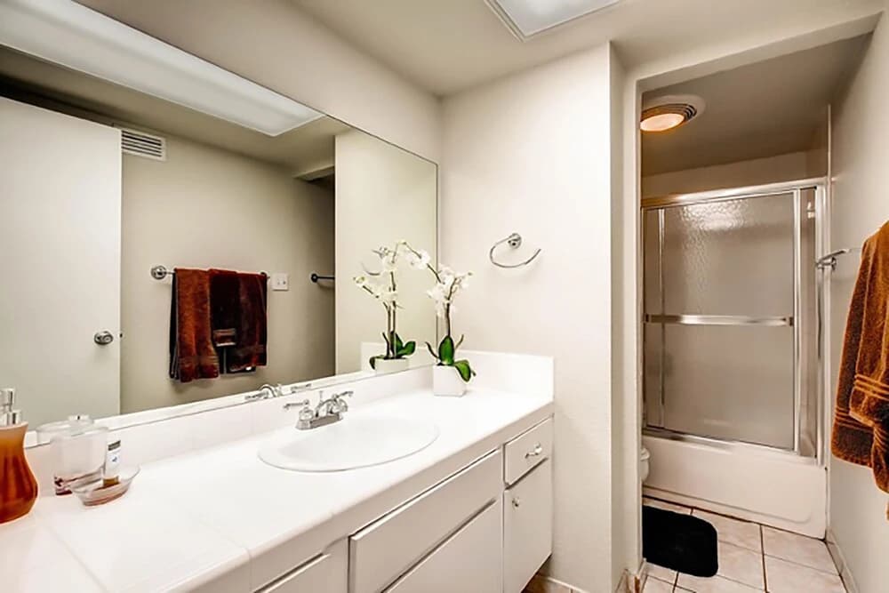 888 Convention Center 3 BEDROOM 2 BATH Condos - photo 10