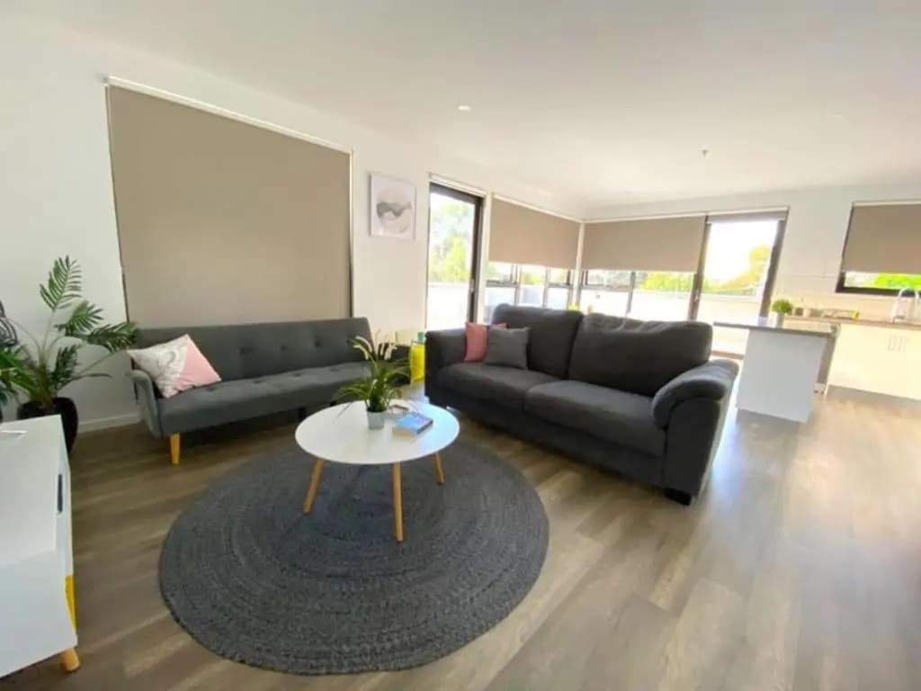 StayCentral-Heidelberg Heights Penthouse - photo 2