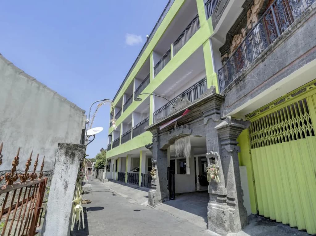 OYO 3950 The Ratna Hotel - main photo