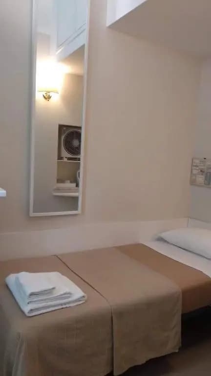 small single room - photo 13