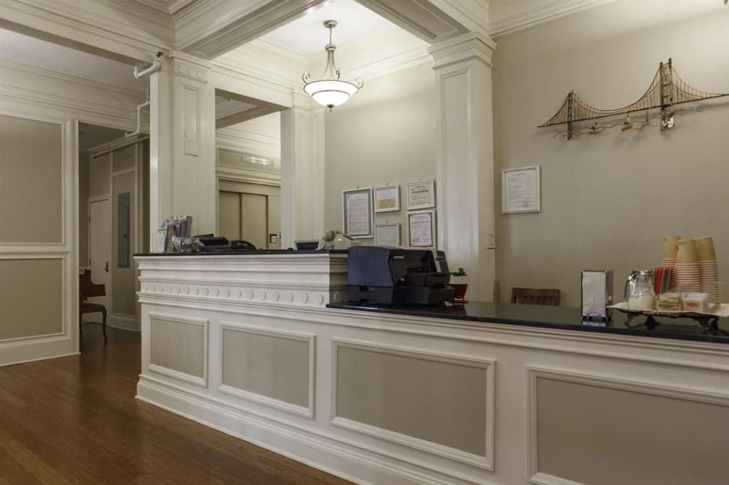 Grant Hotel - photo 5