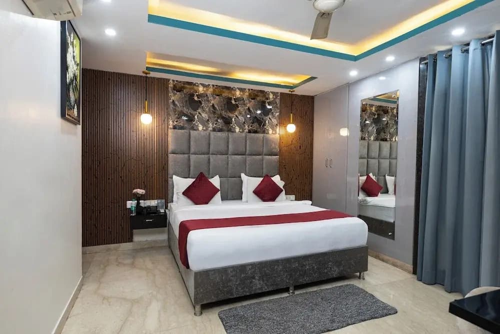 The Bed and Rock - photo 17