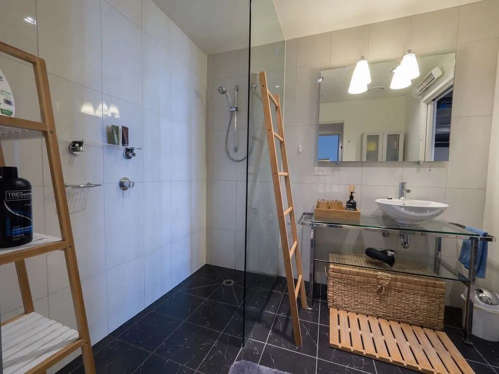 LittleStay Collection - LaTrobe - photo 10