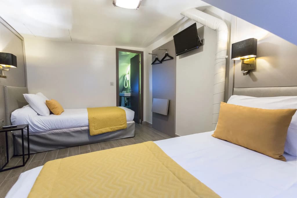 Pratic Hotel - photo 2