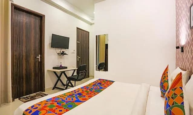 FabHotel Novel Suites - photo 27