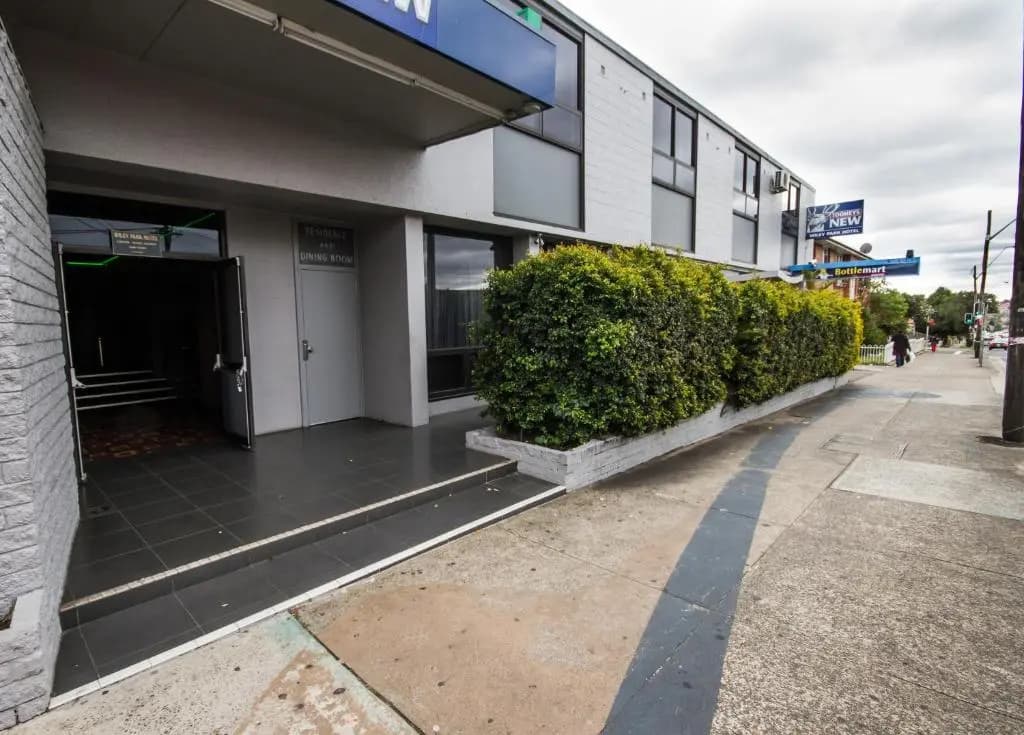Wiley Park Hotel - photo 1
