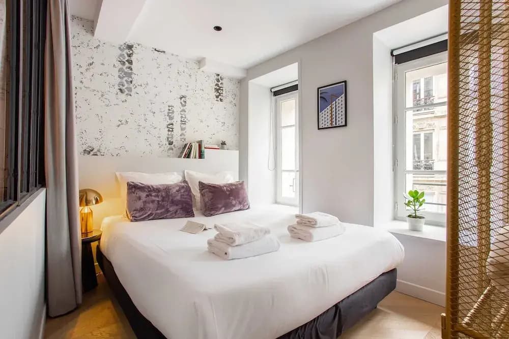 Magnificent 1 Room Apartment - photo 2