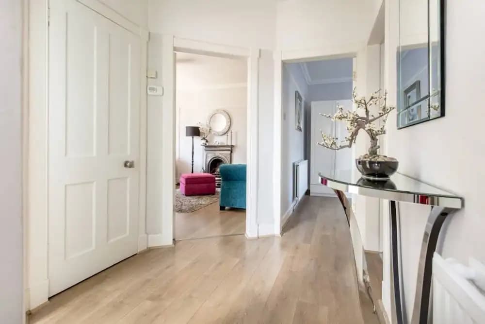 2 Bedroom Flat With Garden - photo 6