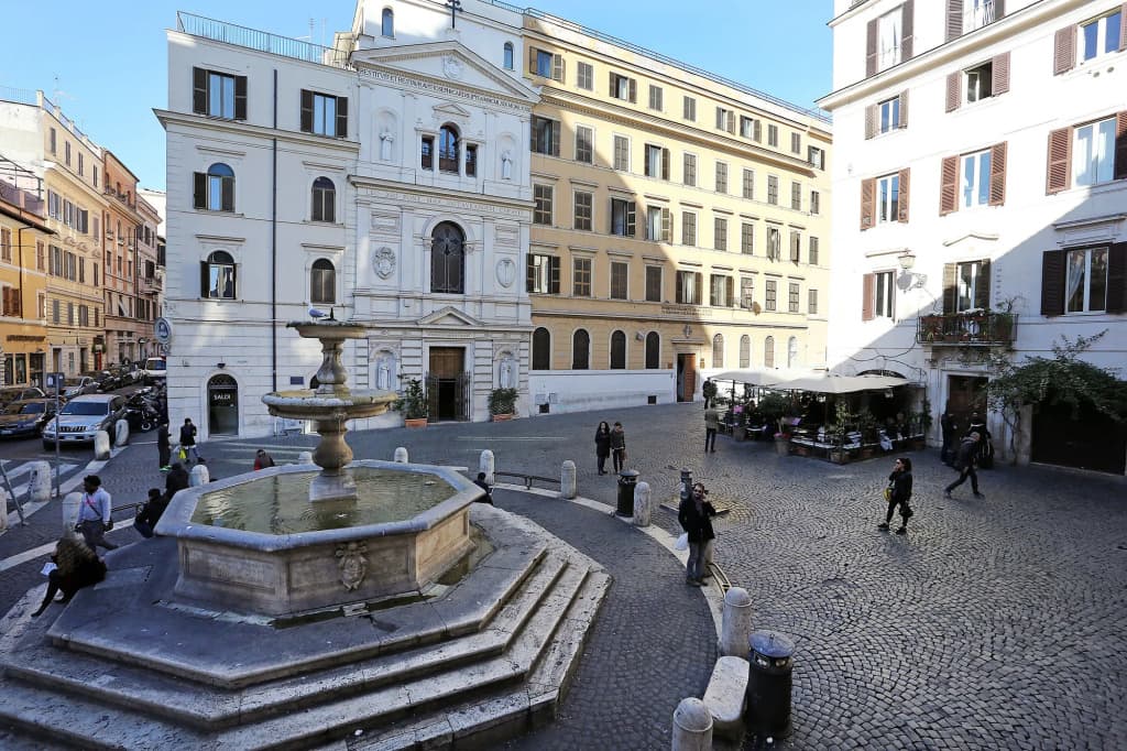Piazzetta de' Monti Suites - photo 1