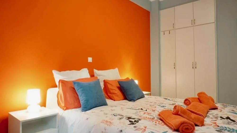 Modern Central Fully Equipped Apt - photo 3