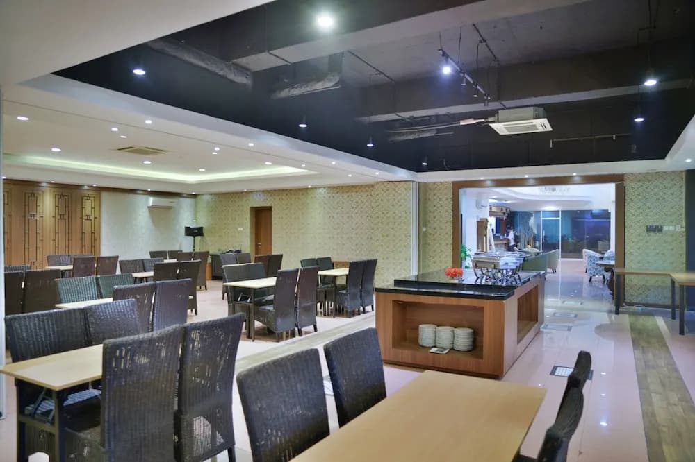 Hotel Jusenny Syariah by OYO Rooms - photo 13
