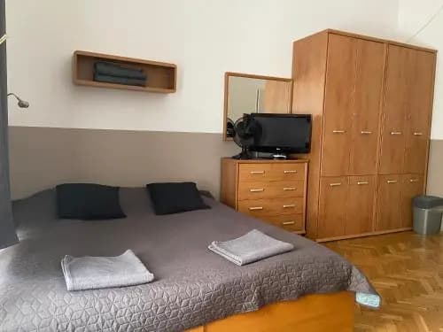 Guest Rest Studio Apartments - photo 6