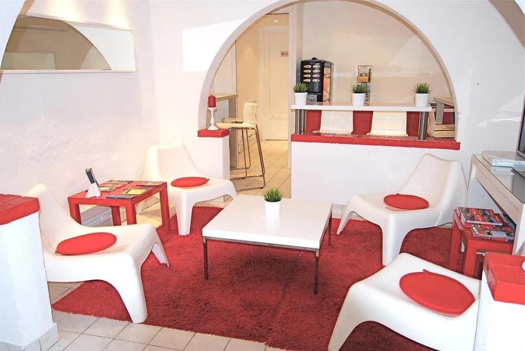 Nice Art Hotel - Hostel - photo 12
