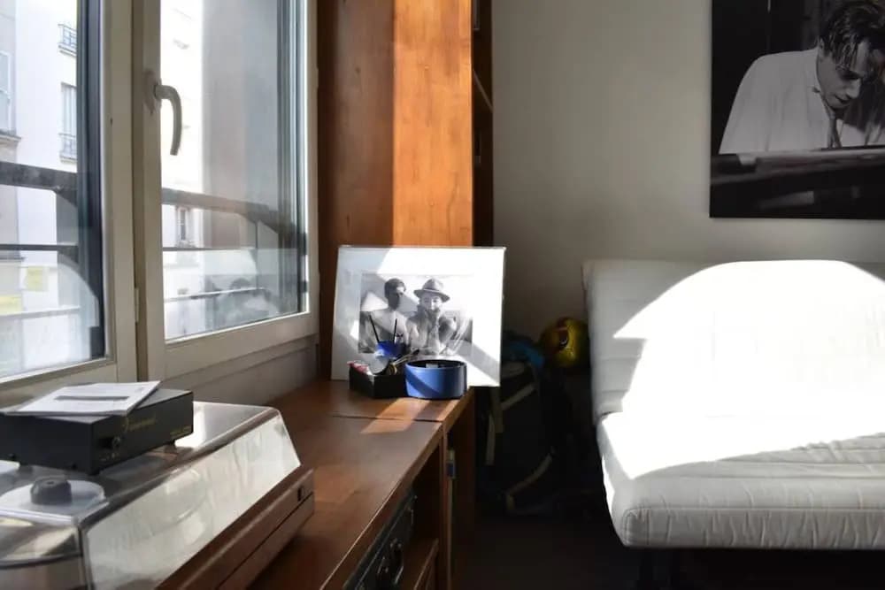 1 Bedroom Apartment in 18th Arrondissement - photo 2