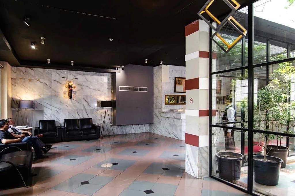 Peninsula Hotel - main photo