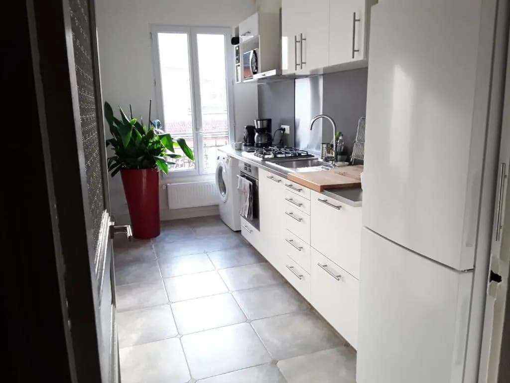 Apartment with Car Park - Bastille Neighborhood - photo 11
