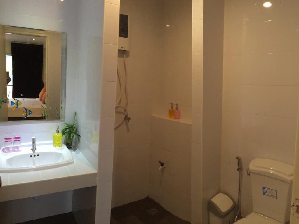 Glitter House - photo 9