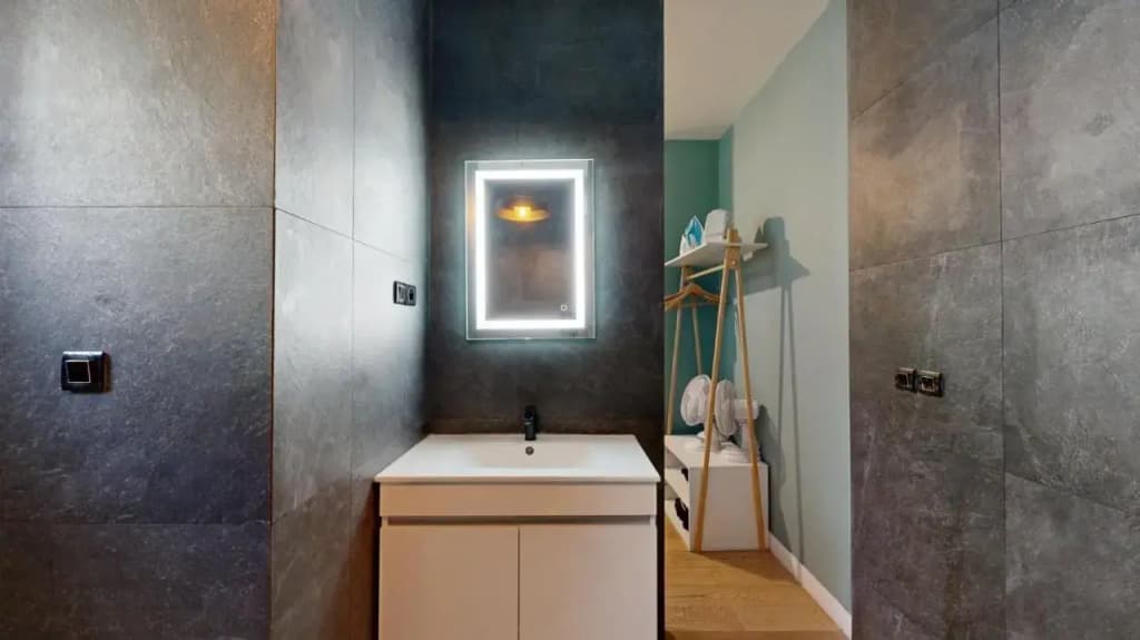 188-Suite Eight - photo 9