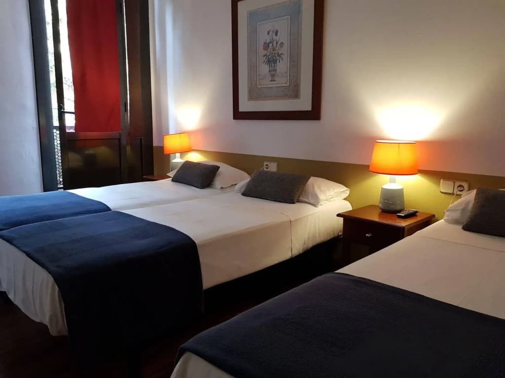 Hostal LK - photo 3