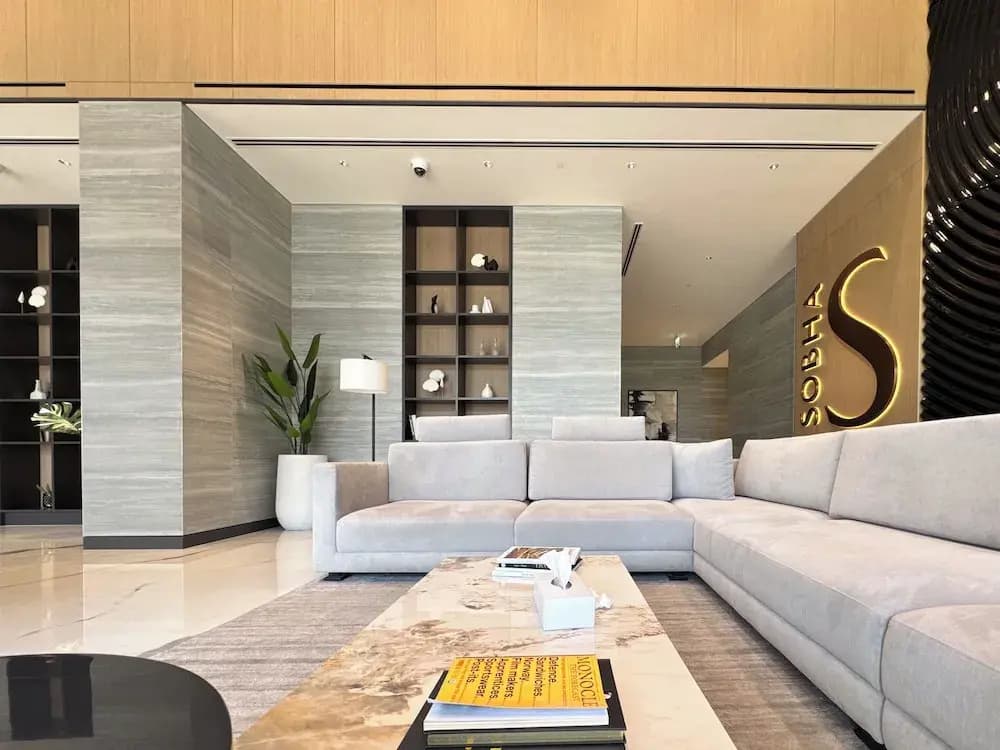 PVH - Stylish 1BR with Study - The Crest - photo 1