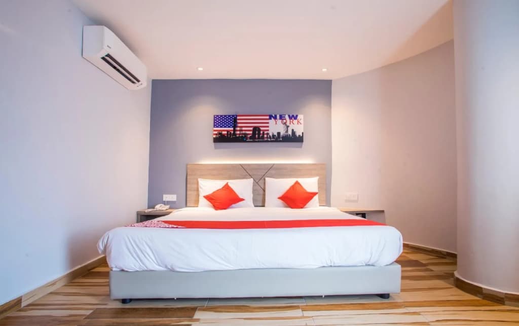 OYO 1126 Gs Hotels (Sanitized Stay) - main photo