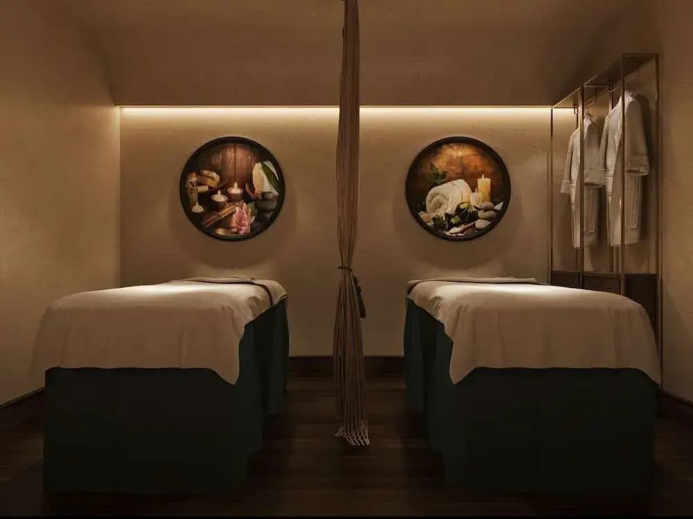 Aurora Oriental Hotel - photo 3