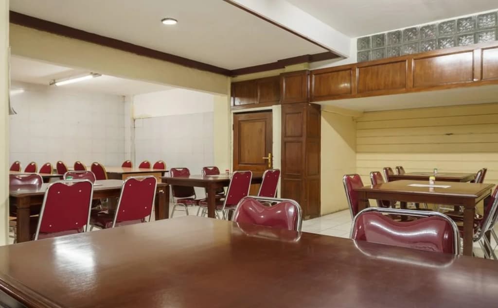 Margot Hotel by RedDoorz - photo 10