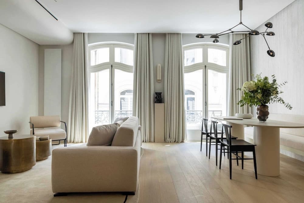 Luxurious Astorg Residence - photo 12