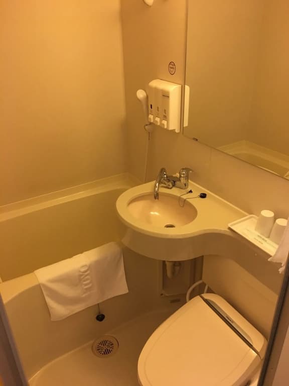 Toyoko Inn Tokyo Ueno Tawaramachi-eki - photo 8