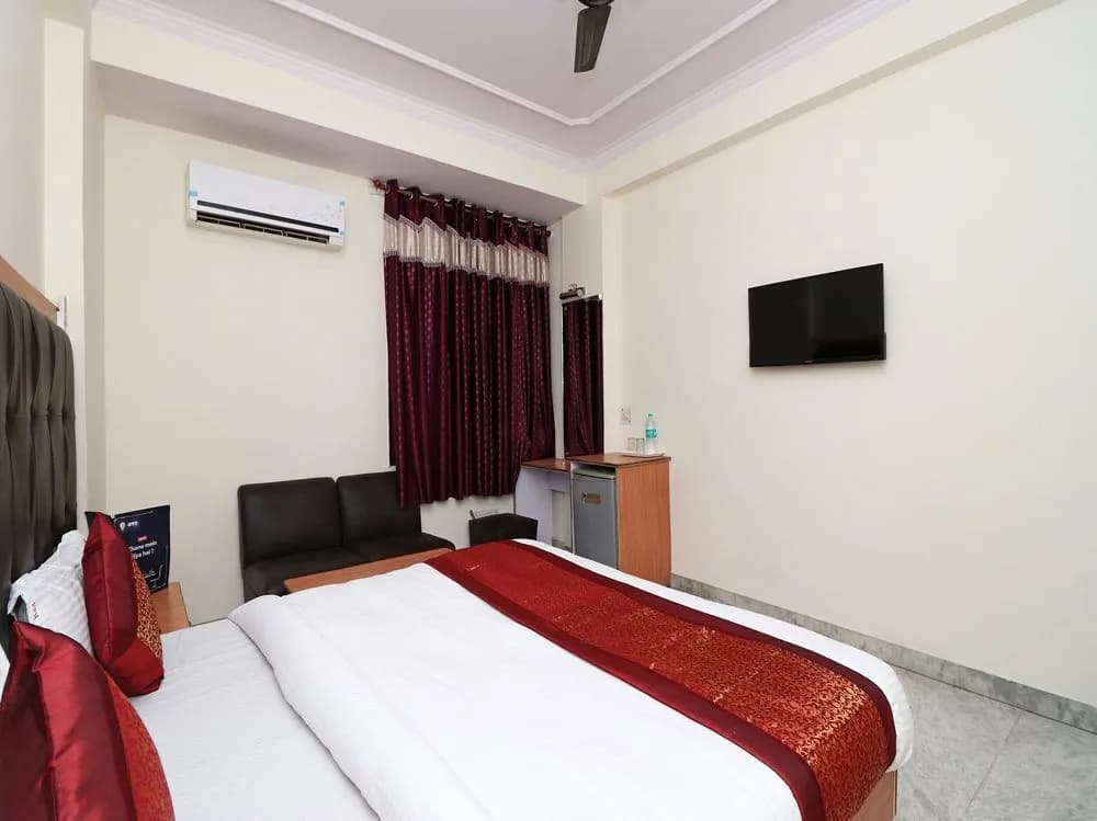 OYO 12419 Hotel Silver Shine - photo 7