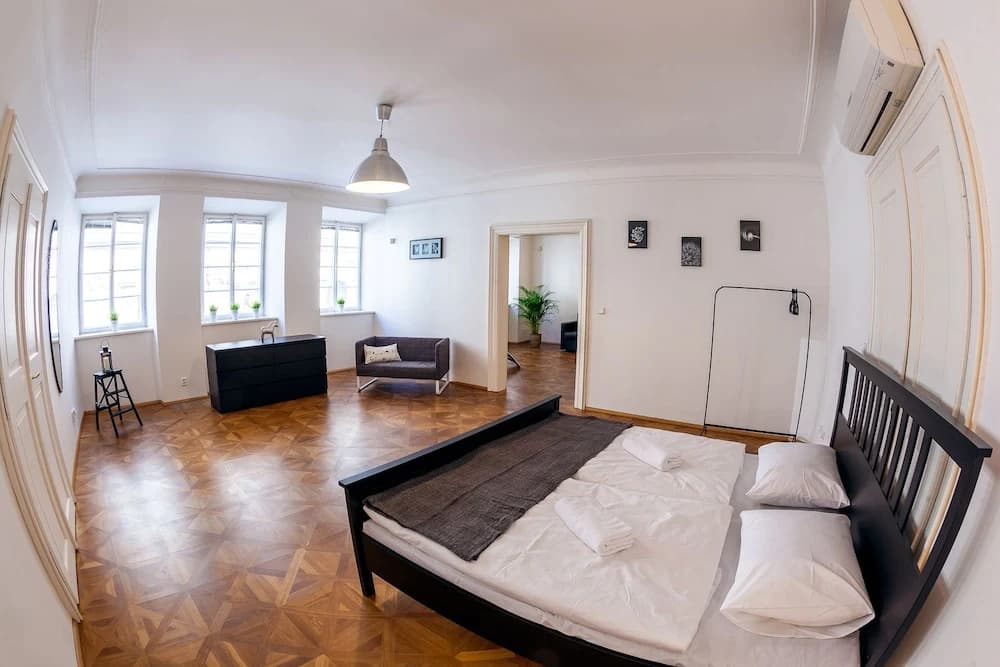St. Nicholas Church view apartment - photo 7