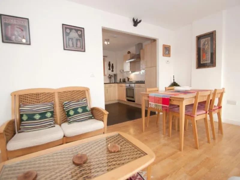 Veeve  Top Of The World White Lion Street 2 Bed Penthouse Islington - photo 1