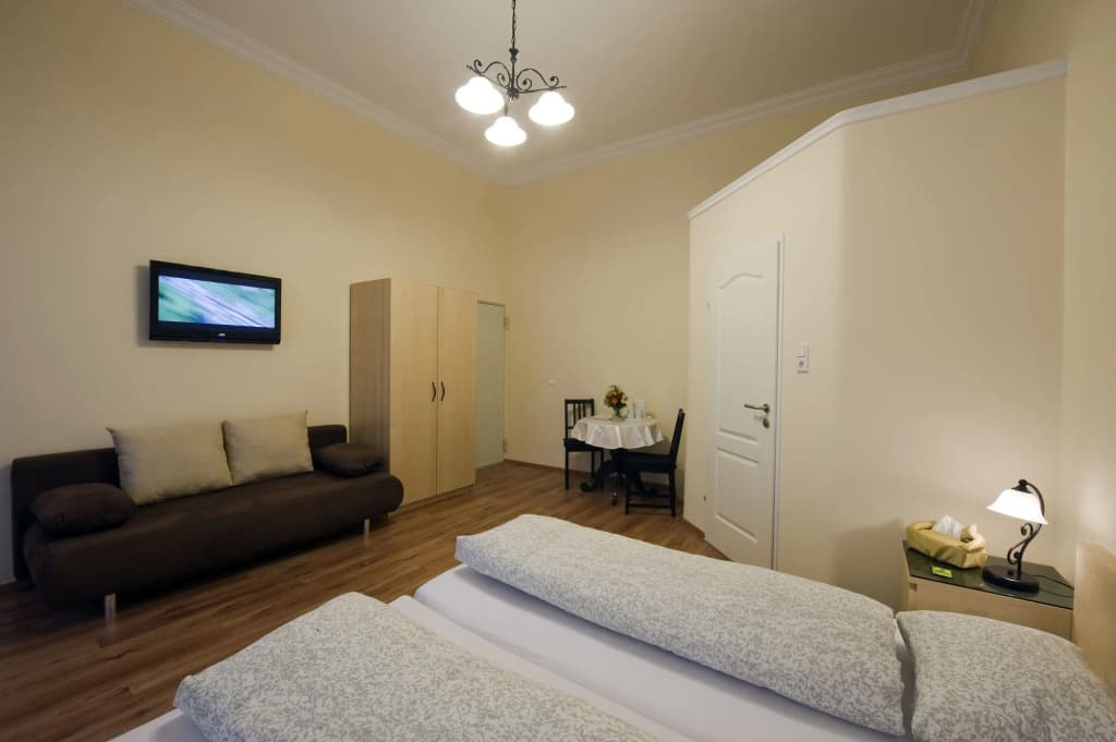 K&T Boardinghouse - photo 4