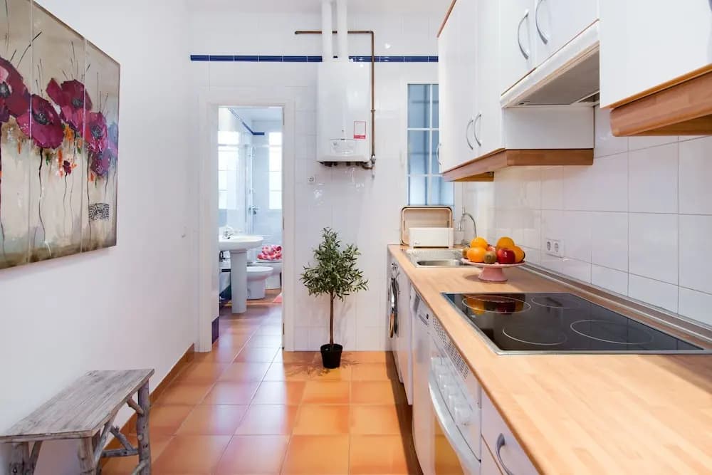 Puerta Del Sol II Apartment - photo 12