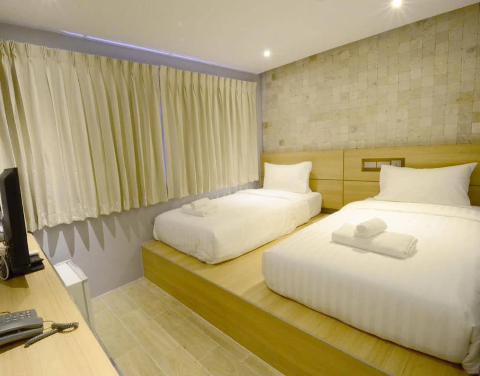 Gaam Hotel - photo 4