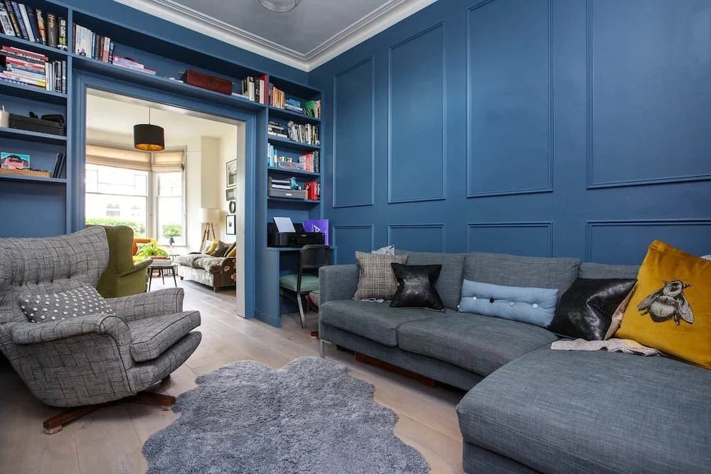 Queen's Park Family Home - photo 2