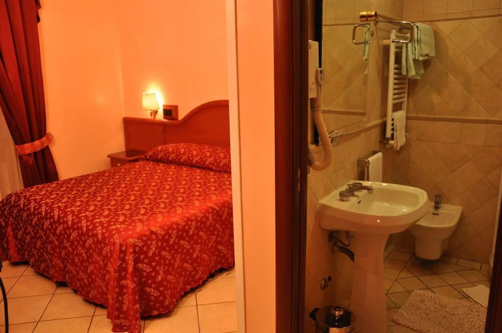 Hotel Sandra - photo 8