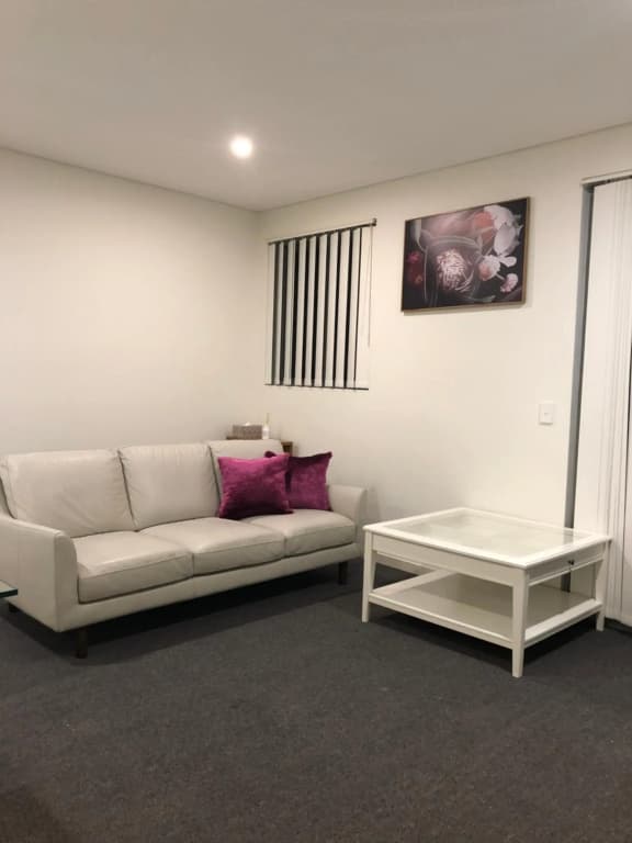 Modern Apartment in Liverpool CBD - photo 1