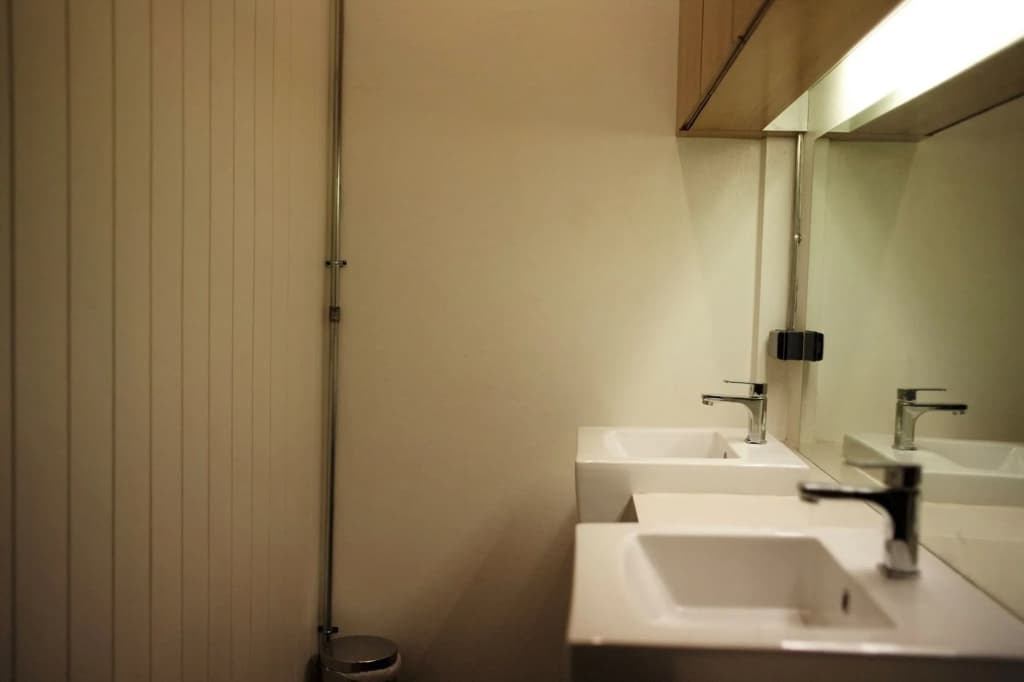 Bed Addict Hostel - photo 9