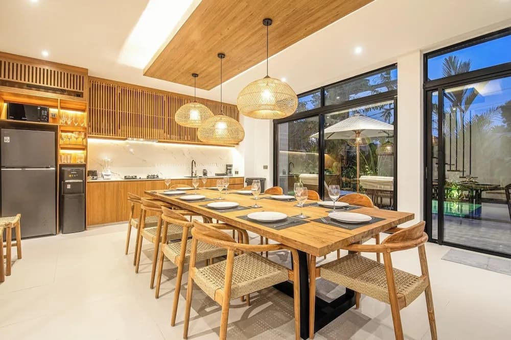 Elegant 5BR Modern Villa Steps From Caf Del Mar - photo 17