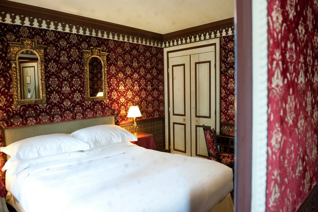 L'Hotel - photo 34